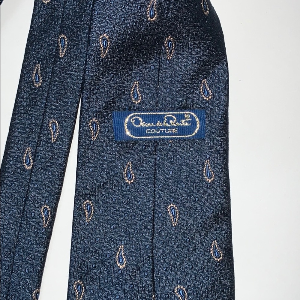 Oscar de la Renta Couture tie - Picture 3 of 6